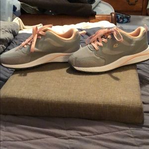 BUNDLE&SAVE! Gray with pink tennis shoes.